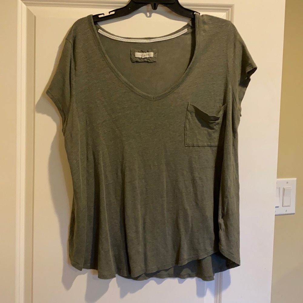 Wide V neck shirt